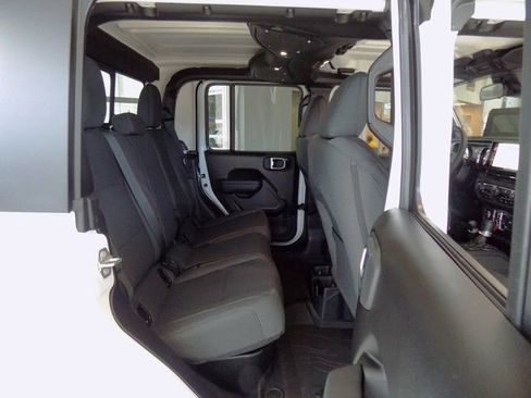 New 2026 Jeep Gladiator Sport image 24