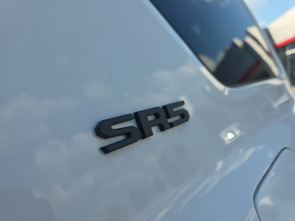 Certified 2026 Toyota 4Runner SR5 AWD/4WD image 9