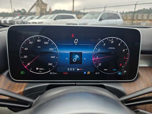 Used 2025 Mercedes-Benz C 300 Sedan image 27