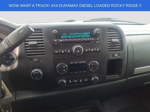 Used 2014 Chevrolet Silverado 2500 LT w/ Interior Plus Package image 26