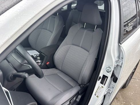 Used 2025 Toyota Corolla Cross AWD Hybrid image 18