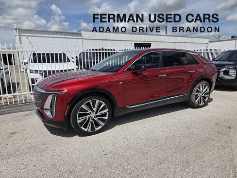 Used 2024 Cadillac Lyriq Luxury w/ LPO, Floor Liner Package AWD/4WD image 1