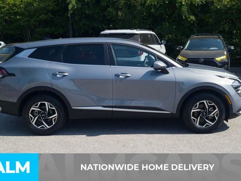 Used 2025 Kia Sportage LX FWD image 4