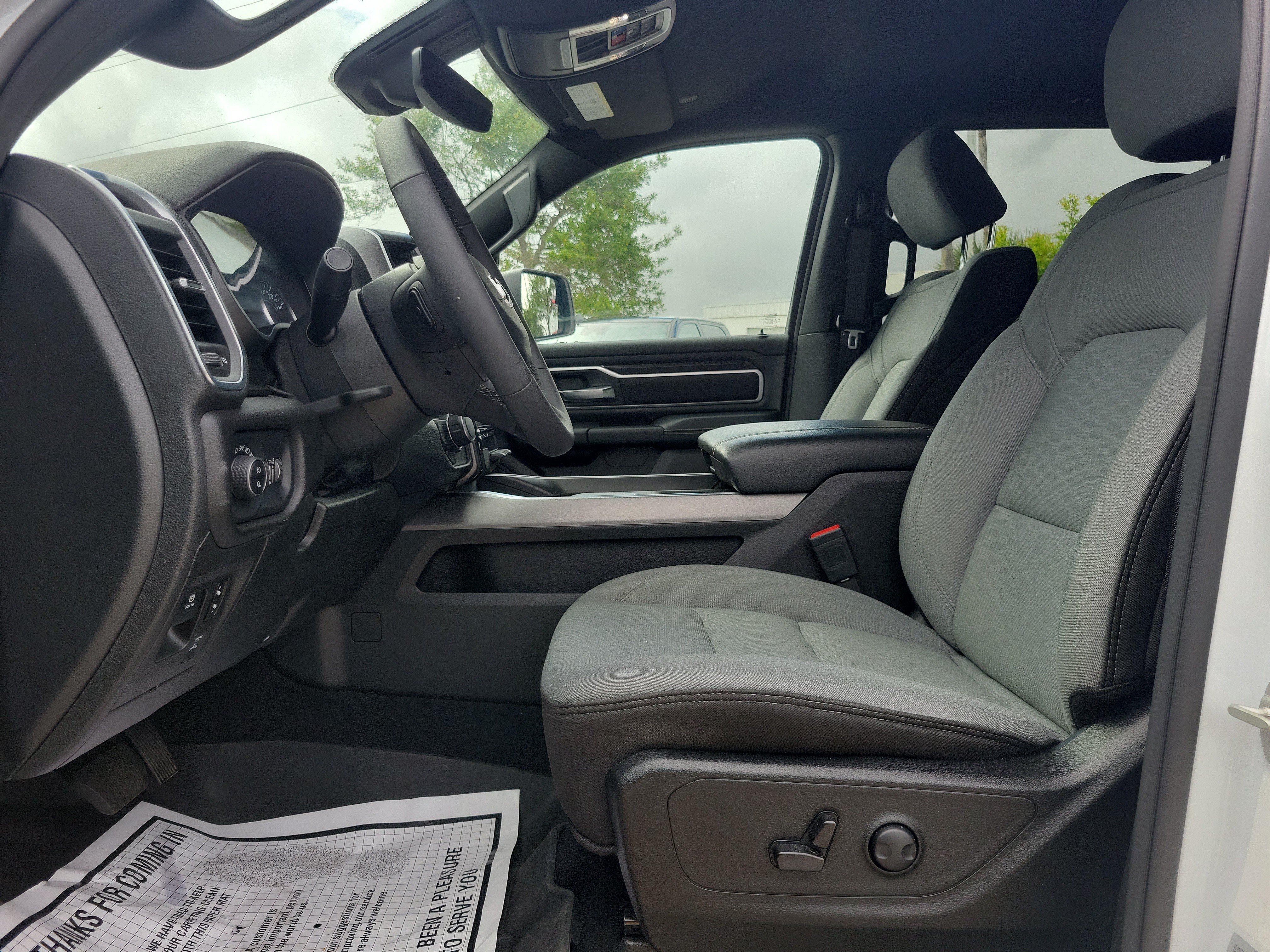 Used 2025 RAM 1500 Big Horn AWD/4WD image 11