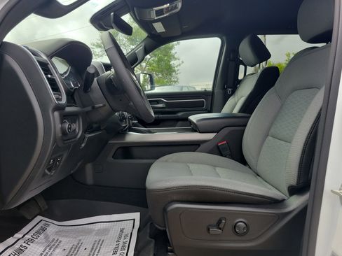 Used 2025 RAM 1500 Big Horn AWD/4WD image 11