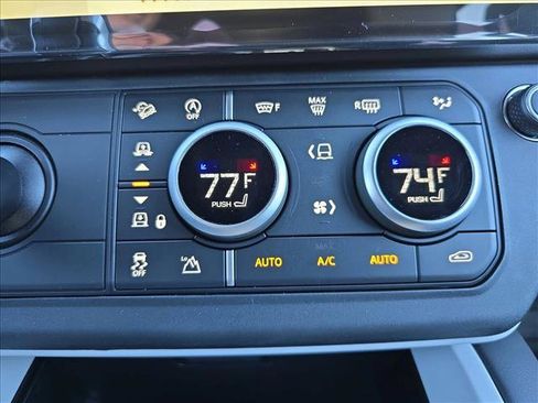 New 2026 Land Rover Defender 130 X-Dynamic SE image 22