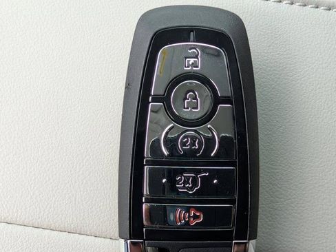 New 2026 Lincoln Nautilus Premier image 29