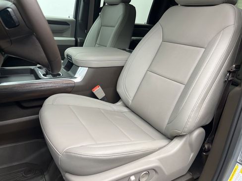 New 2026 GMC Sierra 2500 SLT w/ SLT Premium Package image 8