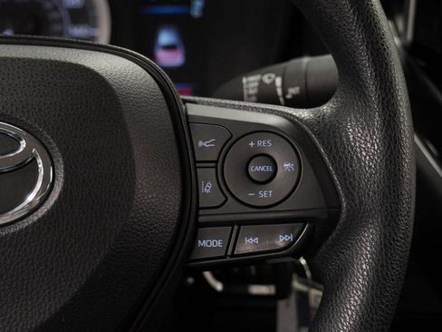 Used 2020 Toyota Corolla LE image 35