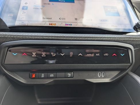 New 2026 Jeep Cherokee Overland AWD/4WD image 28