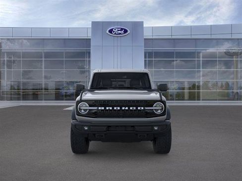 New 2026 Ford Bronco Outer Banks w/ Black Appearance Package image 9