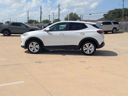 Used 2025 Buick Encore GX Preferred FWD image 9