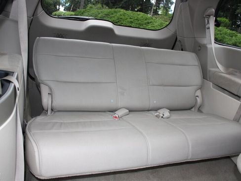 Used 2004 Nissan Quest SE w/ (SEA) Seat Pkg FWD image 17