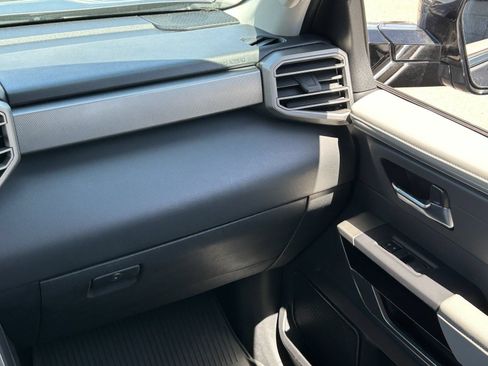 Used 2023 Toyota Sequoia Limited AWD/4WD image 20