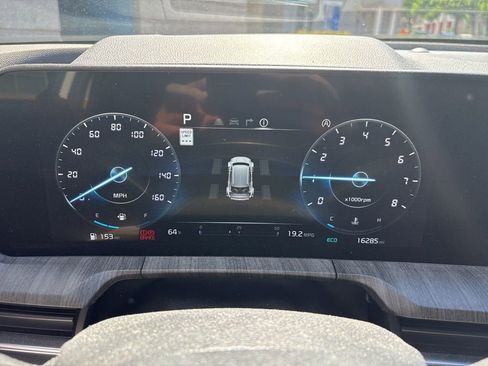 Certified 2024 Kia Telluride SX Prestige w/ Towing Package AWD/4WD image 17