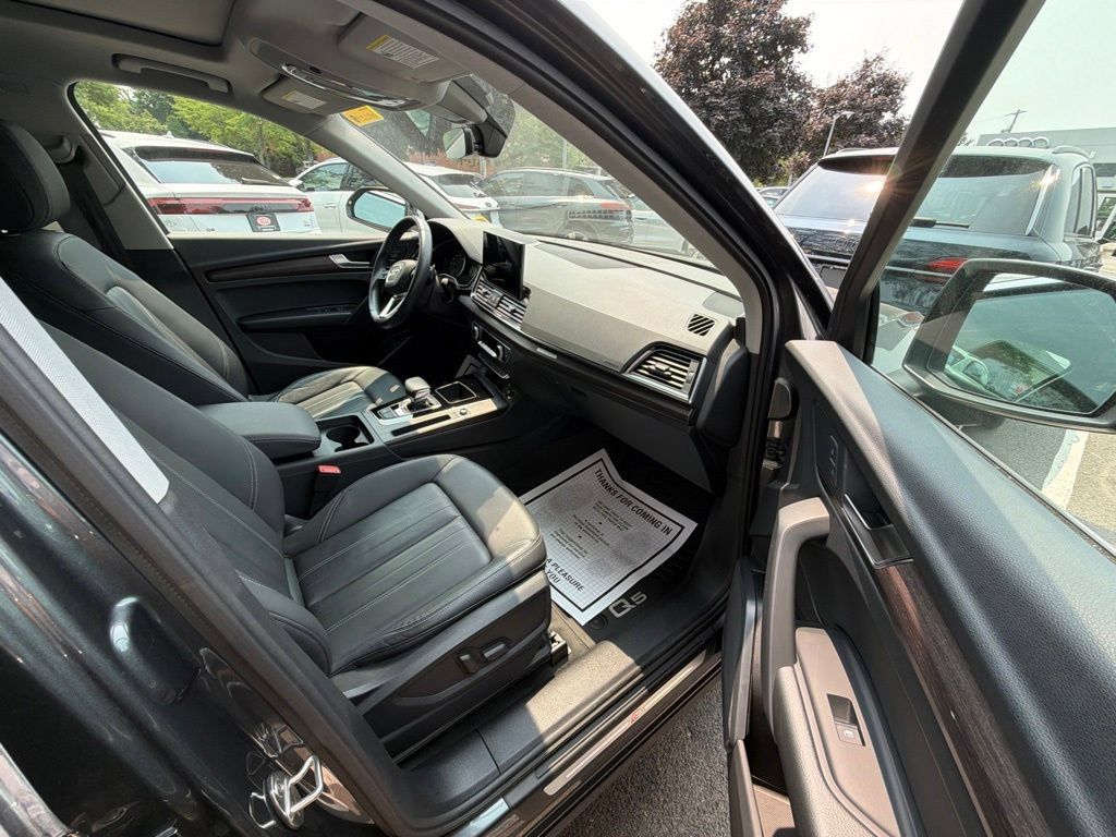 Used 2023 Audi Q5 2.0T Premium w/ Convenience Package AWD/4WD image 26