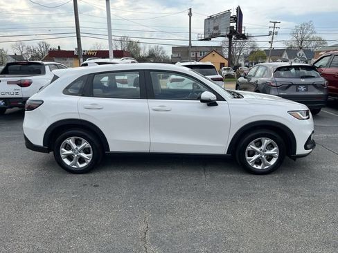 Used 2025 Honda HR-V LX image 11