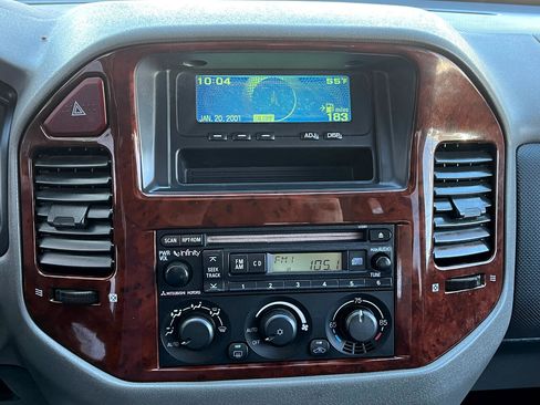 Used 2006 Mitsubishi Montero Limited image 32