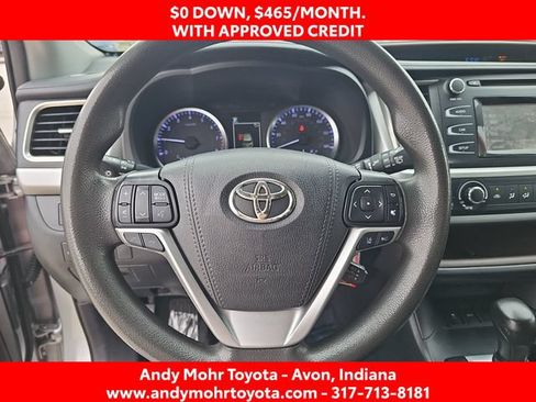 Used 2019 Toyota Highlander LE FWD image 13