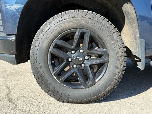 Used 2019 Chevrolet Silverado 1500 Custom Trail Boss image 6