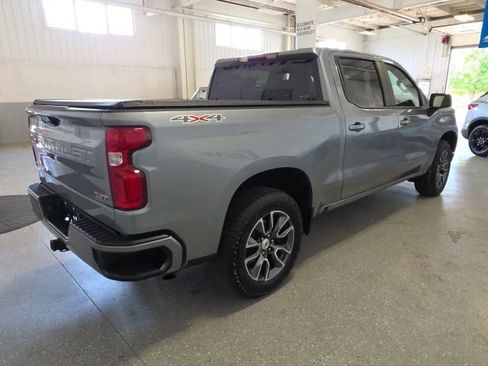 Used 2024 Chevrolet Silverado 1500 RST AWD/4WD image 5