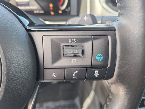 Used 2021 Nissan Rogue Platinum image 30