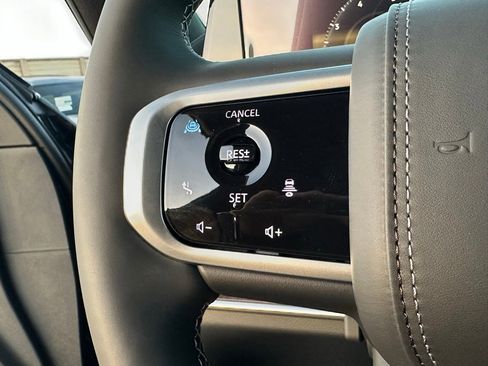 New 2025 Nissan Armada Platinum Reserve image 16