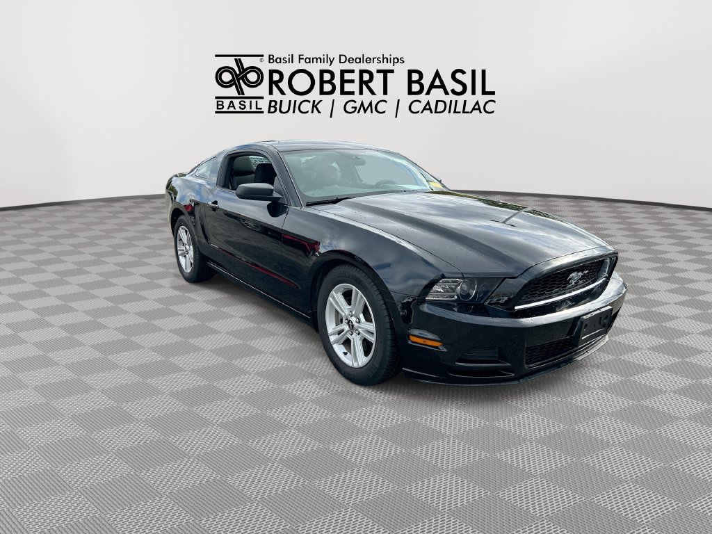 Used 2014 Ford Mustang Coupe RWD image 2
