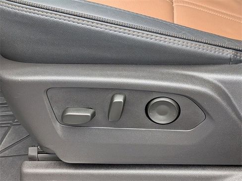 Used 2025 Chevrolet Silverado 1500 High Country w/ High Country Premium Package image 17