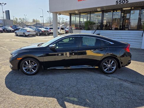 Used 2019 Honda Civic EX image 8
