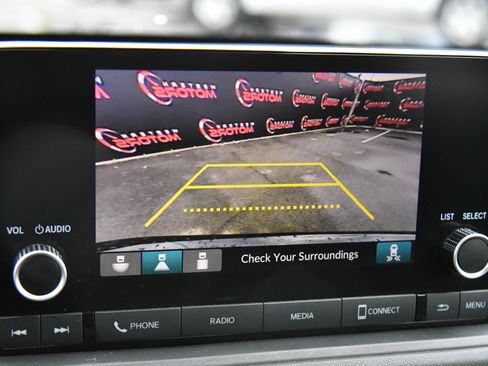 Used 2025 Honda Accord SE image 19