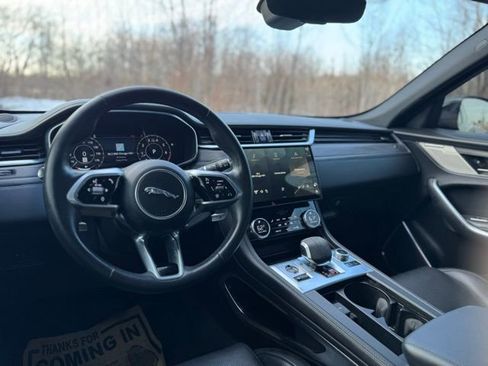 Used 2023 Jaguar F-PACE S image 30