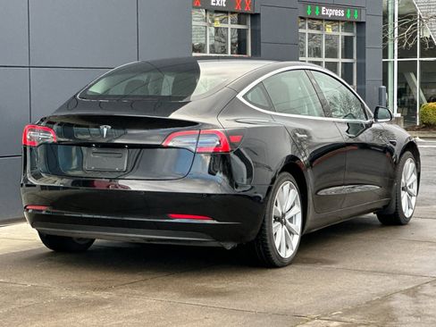 Used 2020 Tesla Model 3 Standard Range Plus image 3