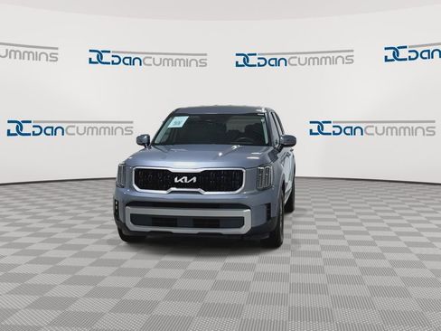 Used 2024 Kia Telluride LX AWD/4WD image 4