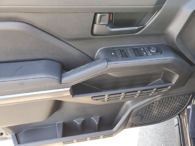 Used 2024 Toyota Tacoma SR5 AWD/4WD image 19