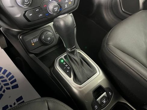 Used 2020 Jeep Renegade Limited AWD/4WD image 34