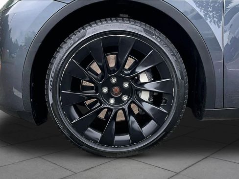 Used 2022 Tesla Model Y Long Range AWD/4WD image 10