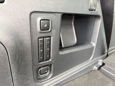 Used 2025 Lincoln Navigator Reserve w/ Jet Appearance Package image 40