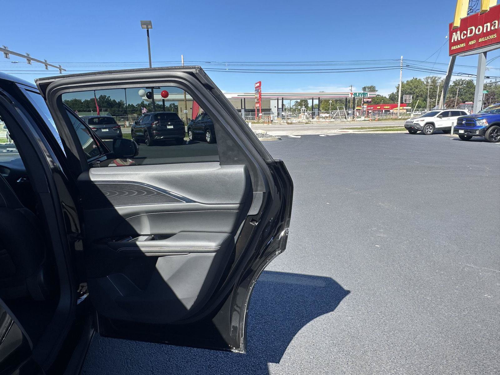 Used 2024 Cadillac Lyriq Sport AWD/4WD image 26