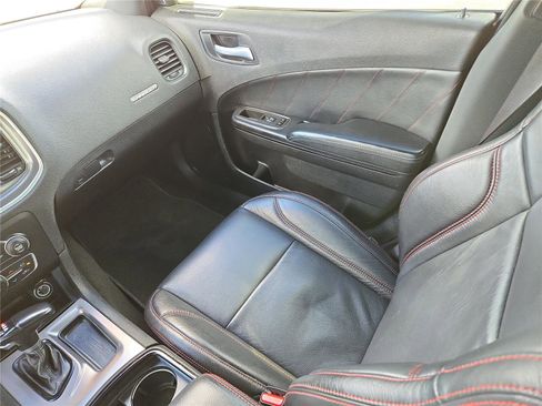 Used 2022 Dodge Charger R/T w/ Blacktop Package image 16