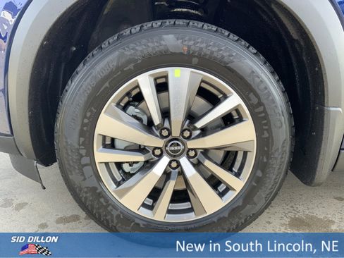 New 2026 Nissan Pathfinder SL image 11