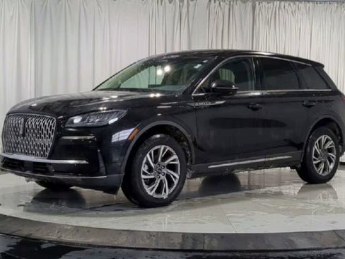 Used 2023 Lincoln Corsair AWD w/ Equipment Group 101A image 4