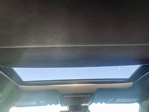 Used 2022 Lexus IS 350 F Sport image 15