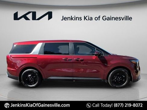 New 2026 Kia Carnival image 2