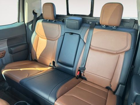 Used 2022 Ford Maverick Lariat w/ Lariat Luxury Package FWD image 13