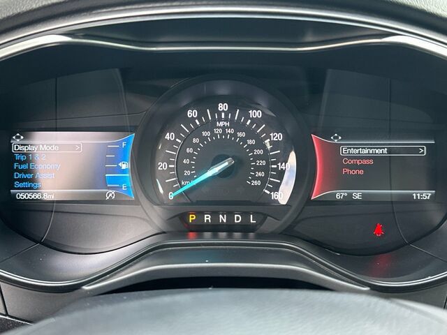 Used 2020 Ford Fusion SE FWD image 29