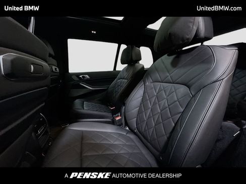 Used 2024 BMW X7 xDrive40i w/ Executive Package AWD/4WD image 13