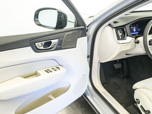 New 2026 Volvo XC60 T8 Ultra w/ Protection Package Premier AWD/4WD image 25