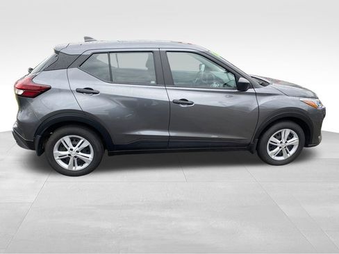 Certified 2025 Nissan Kicks Play S FWD image 7
