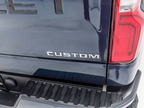 Used 2020 Chevrolet Silverado 1500 Custom w/ Custom Value Package image 7